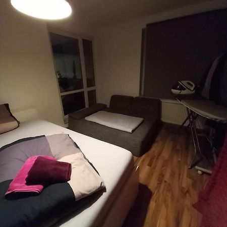 Tolle Private 2-Zimmer Wohnung Im Szene Bezirk Berlin-Friedrichshain ภายนอก รูปภาพ