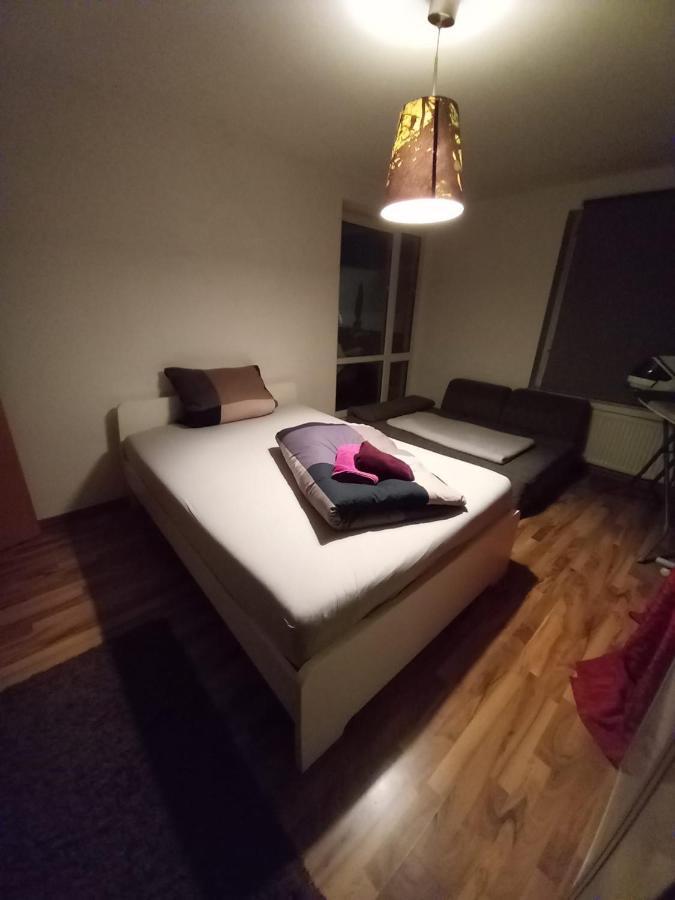 Tolle Private 2-Zimmer Wohnung Im Szene Bezirk Berlin-Friedrichshain ภายนอก รูปภาพ