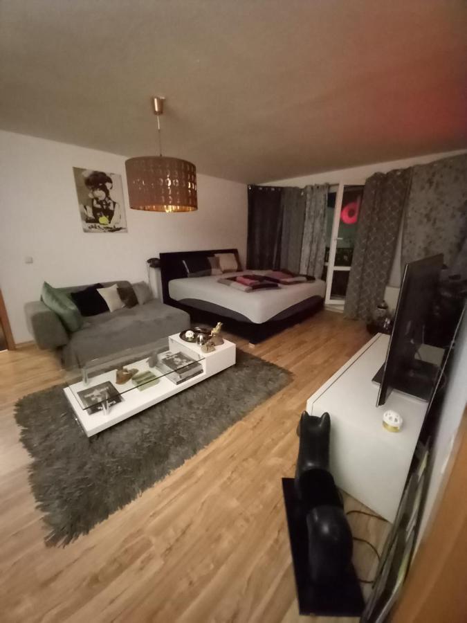 Tolle Private 2-Zimmer Wohnung Im Szene Bezirk Berlin-Friedrichshain ภายนอก รูปภาพ